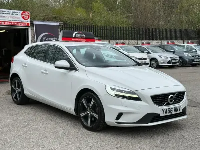 Used Volvo V40 R-Design 2016 White Hatchback