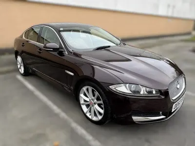 Używany Jaguar XF Premium Luxury 240 KM (176 kW) 2012 Czerwony Sedan/Limuzyna