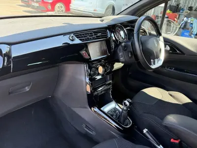 Used DS Automobiles DS3 Crossback Connected Chic 81 HP (59 kW) 2018 White SUV