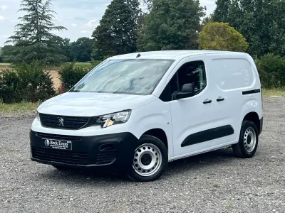 Used Peugeot Partner Premium 131 HP (96 kW) 2023 White MPV