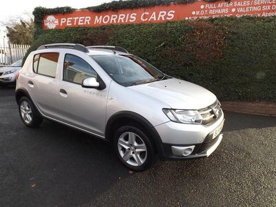 Silver Used 2014 Dacia Sandero Lauréate Hatchback | £4,995 (A bit pricey)
