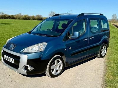 Used Peugeot Partner Tepee Outdoor 90 HP (66 kW) 2009 Blue MPV