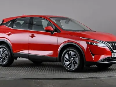 Used Nissan Qashqai Acenta Premium 158 HP (116 kW) 2023 Red SUV