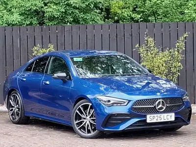 Begagnad Mercedes CLA220 AMG Line Premium 190 HK (139 kW) 2025 Blå Sedan