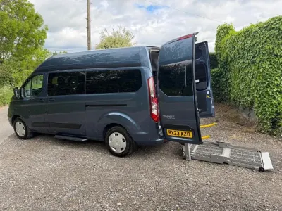 Używany Ford Transit Custom Trend 130 KM (95 kW) 2023 Niebieski Van