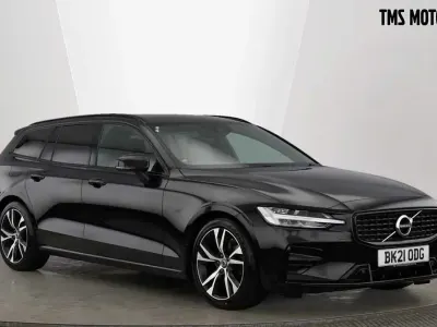 Usado Volvo V60 R-Design 2021 Negro Familiar