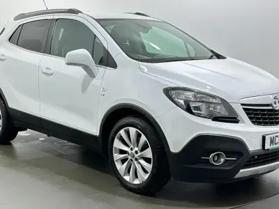 Used Vauxhall Mokka 140 HP (102 kW) 2015 White SUV