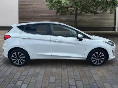 Used Ford Fiesta Titanium 100 HP (73 kW) 2023 White Hatchback