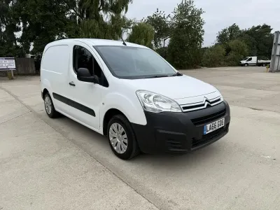 Used Citroën Berlingo 75 HP (55 kW) 2017 White MPV