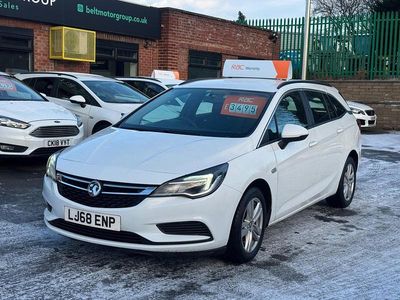 White Used 2018 Vauxhall Astra Design Edition Estate | £3,295 (Good price)