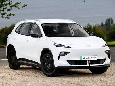 New MG MG5 EV SE 125 kW (170 HP) 2025 White Estate