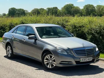 Käytetty Mercedes E220 SE 170 HP (125 kW) 2013 Hopea Sedan