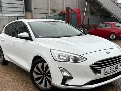 Used Ford Focus Zetec 100 HP (73 kW) 2019 White Hatchback