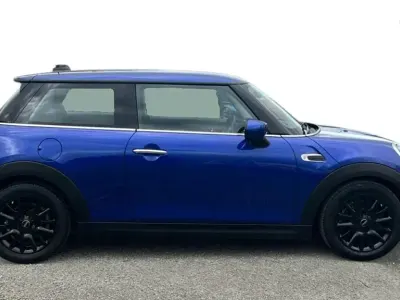Used Mini Cooper Classic 134 HP (98 kW) 2020 Blue Hatchback