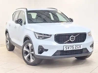 Used Volvo XC40 Plus 197 HP (144 kW) 2025 Blue SUV