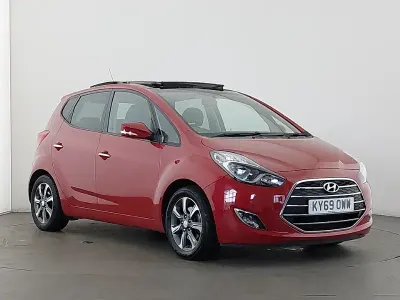 Used Hyundai ix20 Premium 125 HP (91 kW) 2019 Red Hatchback