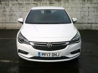 Used Vauxhall Astra SRi 2017 Summit white Hatchback