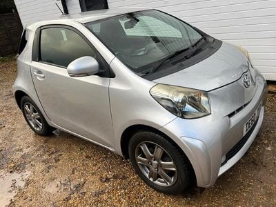 Toyota iQ