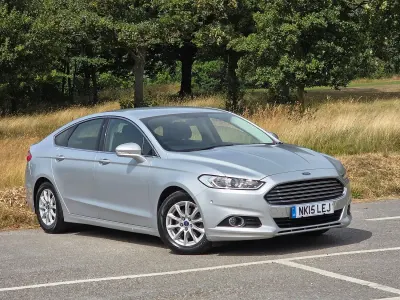 Used Ford Mondeo Zetec 150 HP (110 kW) 2015 Silver Hatchback