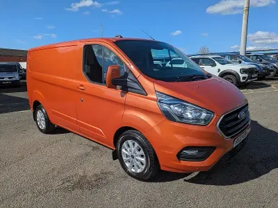 Used Ford Transit Custom Limited 185 HP (136 kW) 2022 Orange Van