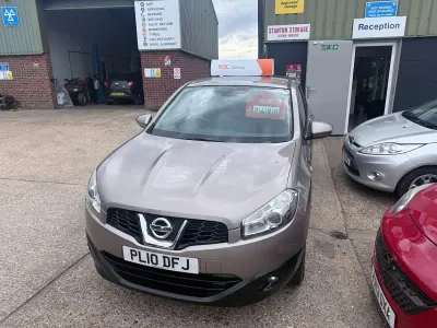 Used Nissan Qashqai Acenta 104 HP (76 kW) 2010 Beige SUV