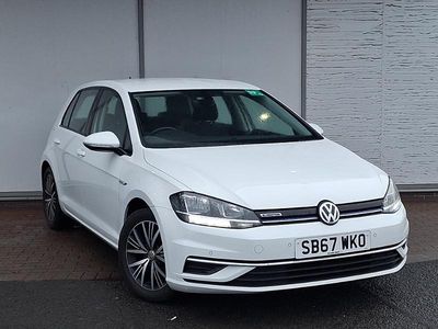 Używany VW Golf VII SE 130 KM (95 kW) 2018 Biały Hatchback