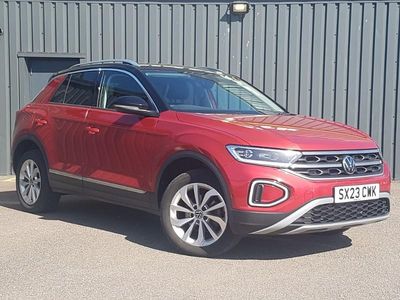 Usado VW T-Roc Style 150 HP (110 kW) 2023 Vermelho SUV
