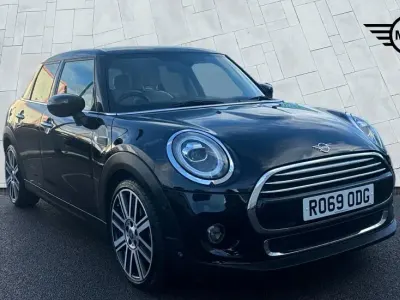 Used Mini Cooper Exclusive 134 HP (98 kW) 2019 Black Hatchback