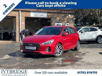Used Hyundai i30 SE 110 HP (80 kW) 2017 Red Hatchback