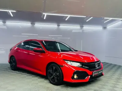 Used Honda Civic SR 126 HP (92 kW) 2019 Red Hatchback