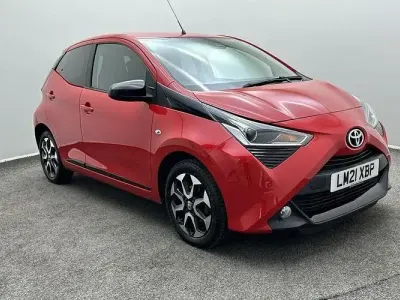 Used Toyota Aygo Trend 72 HP (52 kW) 2021 Red Hatchback