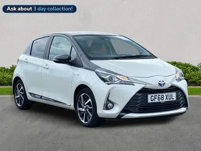 Used Toyota Yaris Hybrid 100 HP (73 kW) 2019 White/black Hatchback