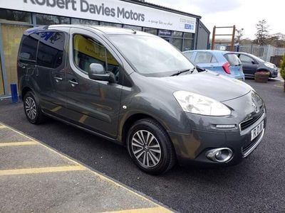 Used Peugeot Partner Tepee S 92 HP (67 kW) 2014 Grey MPV