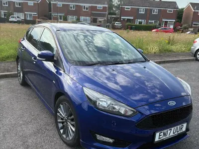 Used Ford Focus ST-Line 125 HP (91 kW) 2017 Deep impact blue metallic Hatchback