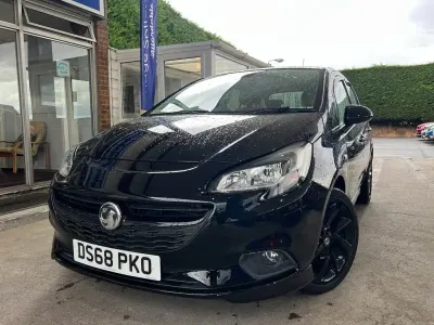 Used Vauxhall Corsa SRi 90 HP (66 kW) 2018 Mineral black Hatchback