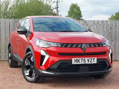 Używany Renault Symbioz Techno 140 KM (102 kW) 2025 Czerwony SUV