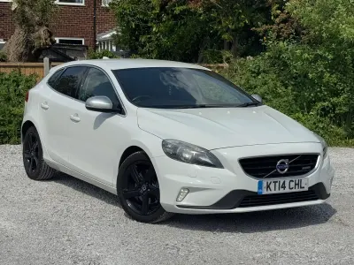Used Volvo V40 R-Design 115 HP (84 kW) 2014 White Hatchback
