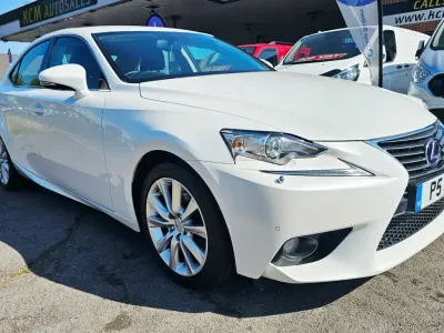 Used Lexus IS300h