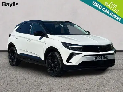 Second-hand Vauxhall Grandland X 2024 Alb SUV
