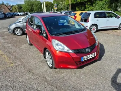 Second-hand Honda Jazz ES 99 CP (72 kW) 2014 Roșu Hatchback