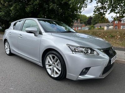 Lexus CT200h
