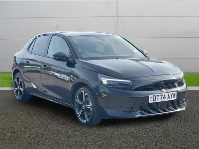 Second-hand Vauxhall Corsa 100 CP (73 kW) 2024 Negru Hatchback
