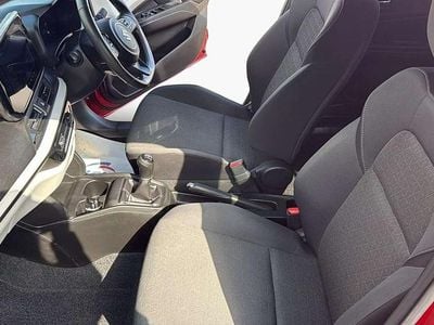 Begagnad Suzuki Swift 82 HK (60 kW) 2024 Röd Halvkombi