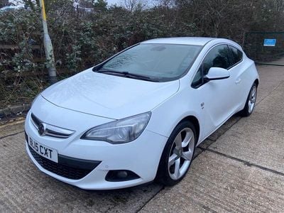 Used Vauxhall Astra GTC SRi 2015 White Hatchback