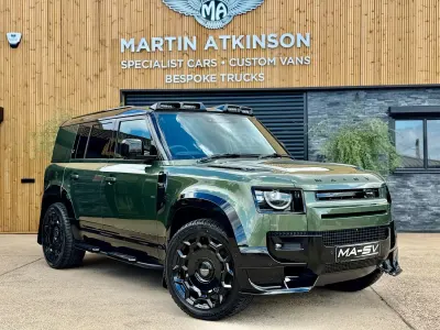 New Land Rover Defender SE Dynamic 2026 Woolstone green SUV