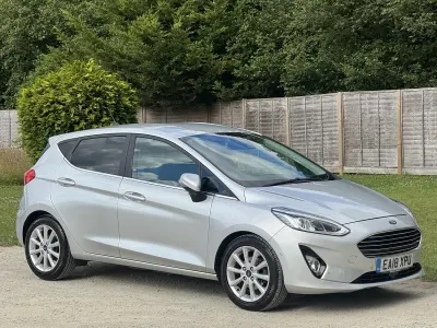 Used Ford Fiesta Titanium 100 HP (73 kW) 2018 Silver Hatchback