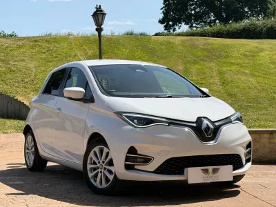 Used Renault Zoe Business 55 kW (75 HP) 2022 White Hatchback