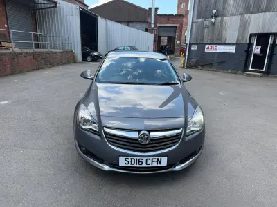 Używany Vauxhall Insignia SRi 140 KM (102 kW) 2016 Szary Hatchback