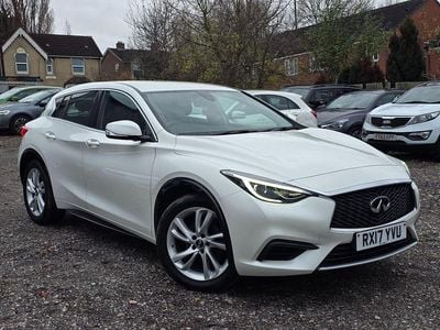 White Used 2017 Infiniti Q30 Hatchback | £5,990 (Fair price)