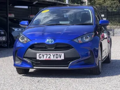 Used Toyota Yaris Hybrid 114 HP (83 kW) 2023 Blue Hatchback